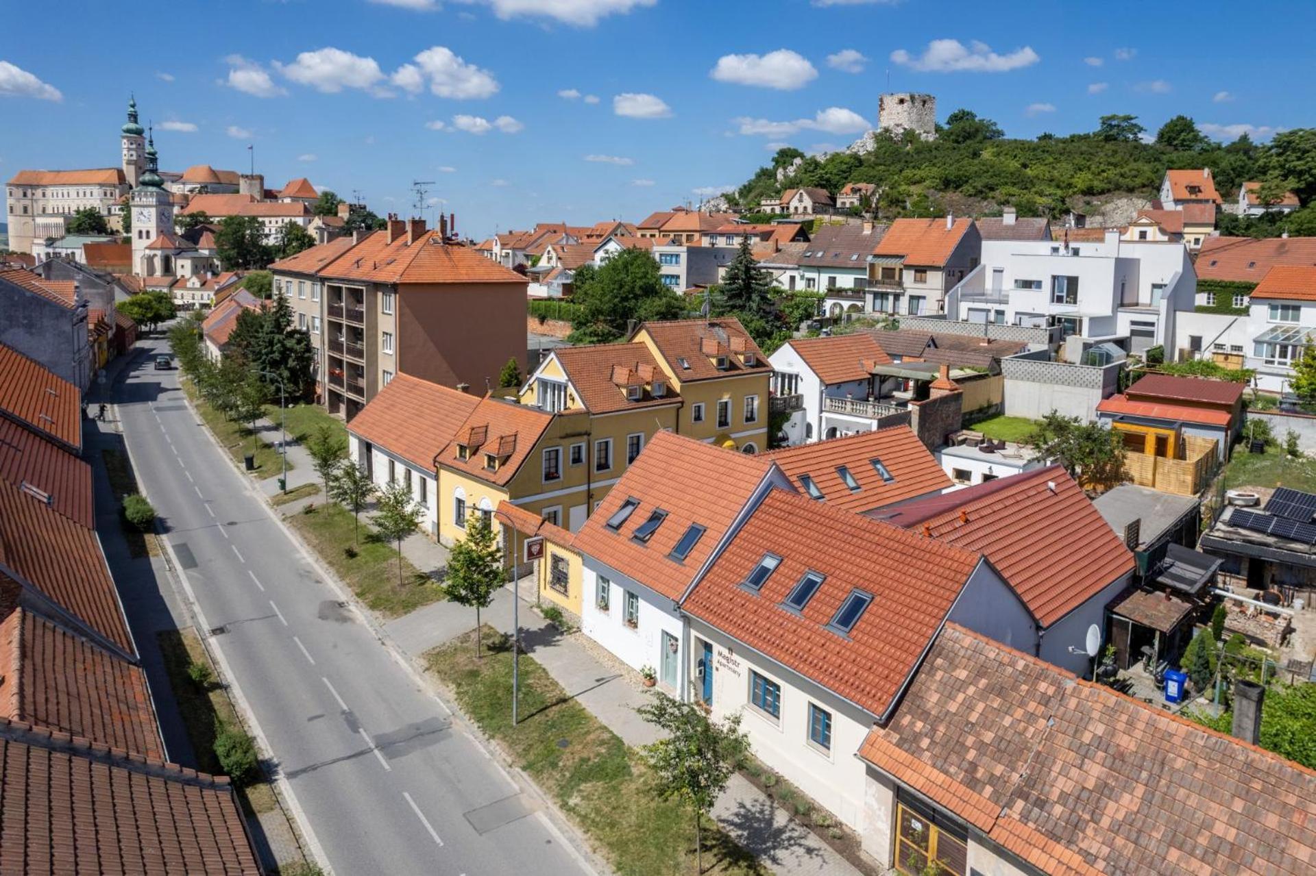 Soul Apartments Микулов Экстерьер фото